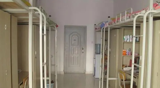 食宿條件