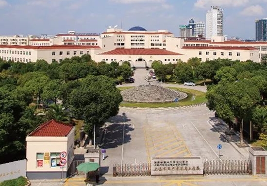 校園環(huán)境